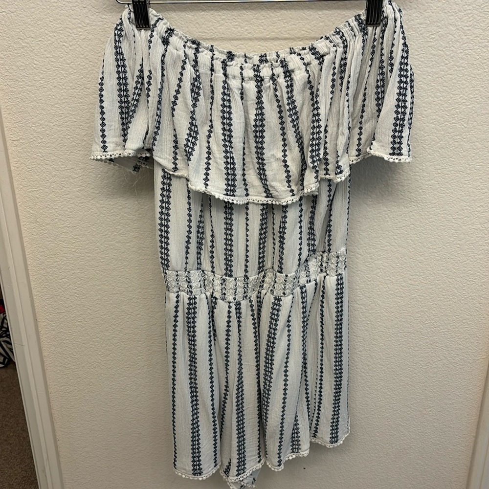 Lulus white and navy blue off the shoulder romper